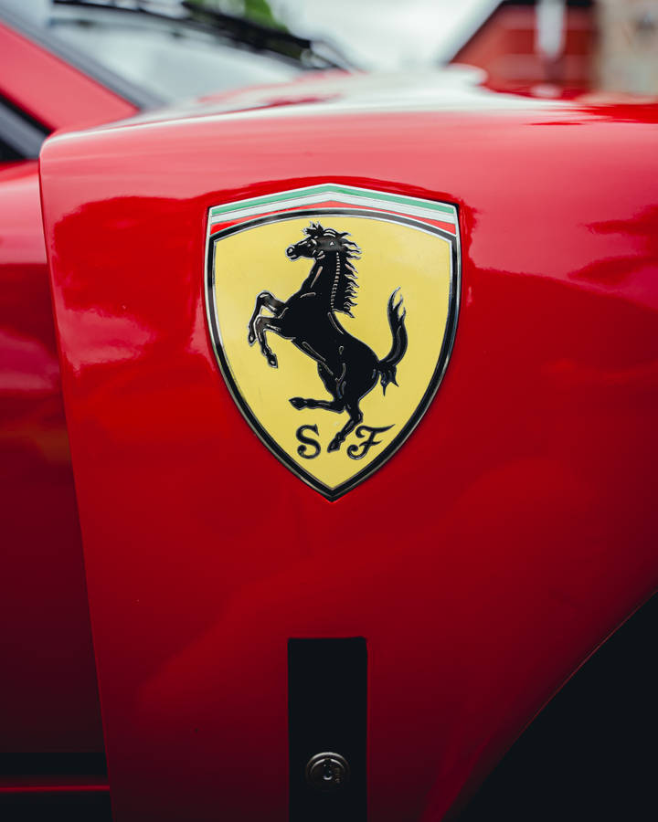 4k Ferrari Emblem Wallpaper