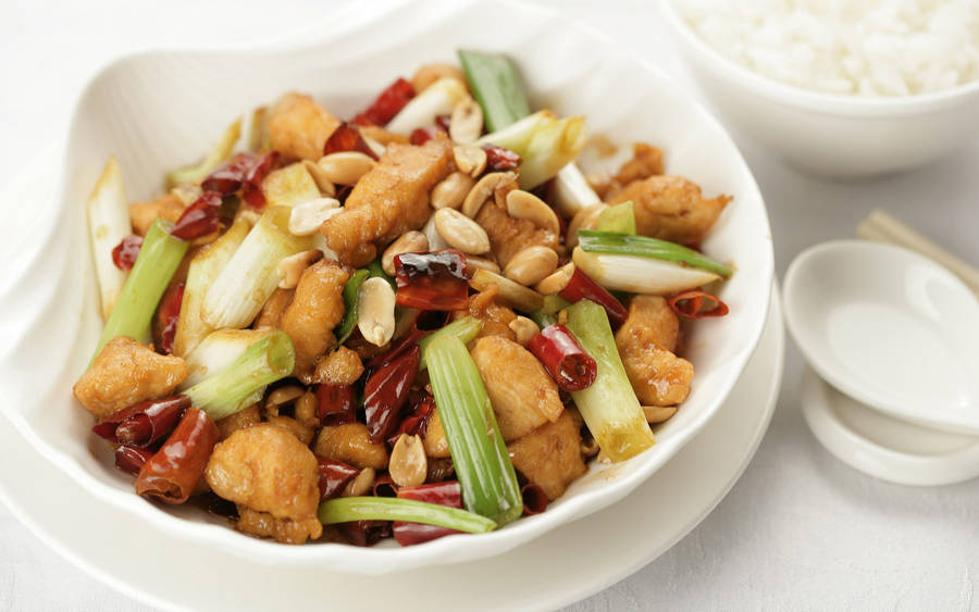 4k Food Spicy Stir Fried Chicken Wallpaper