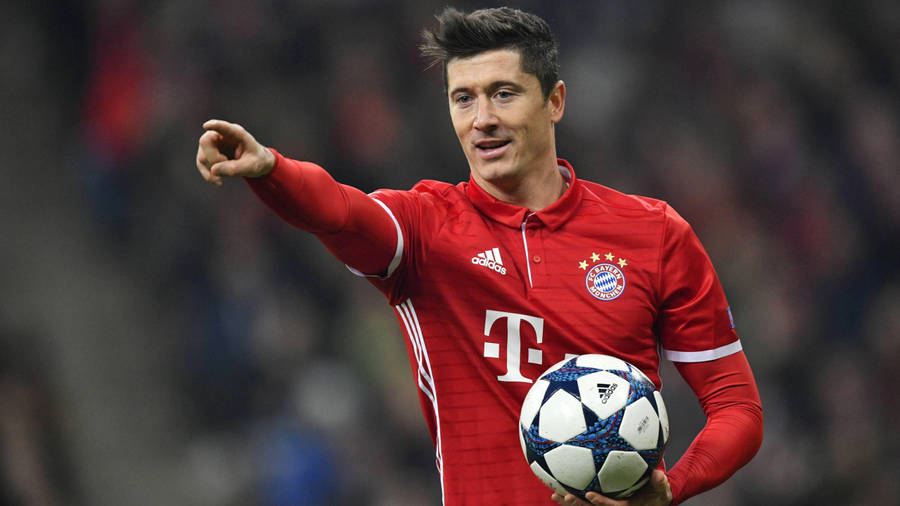 4k Football Robert Lewandowski Wallpaper