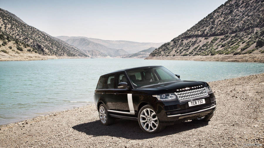 4k Range Rover Seashore Wallpaper