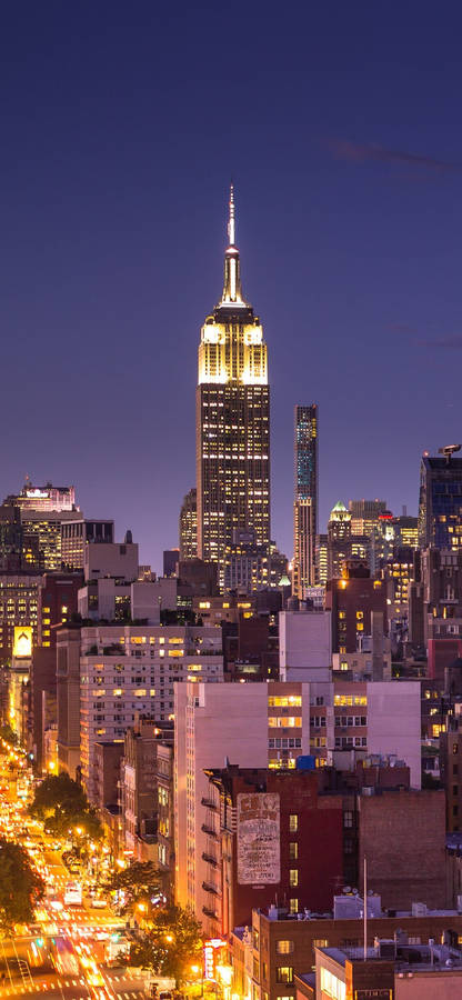 A Beautiful Skyline Of New York City On A Crisp, Sunny Day. Wallpaper
