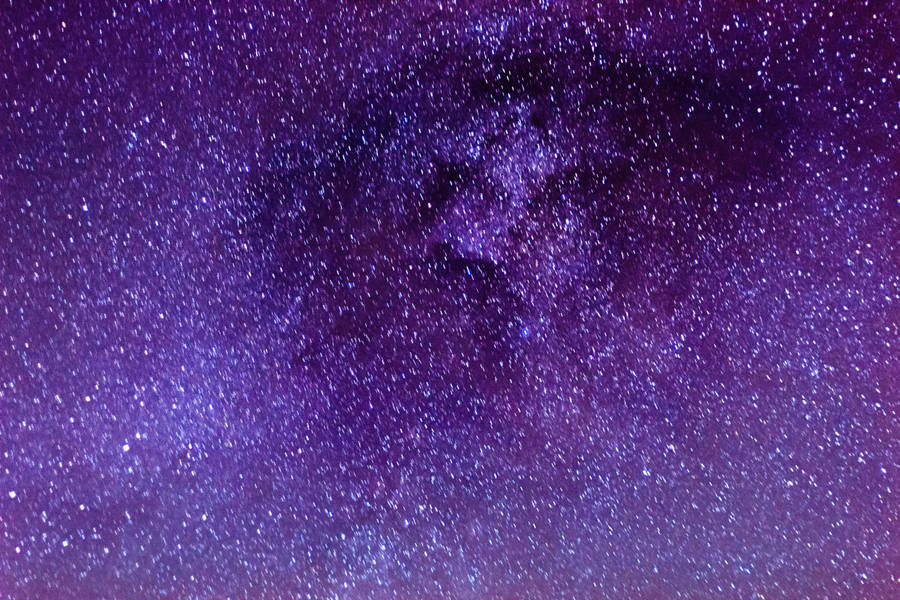 A Dark Purple And Black Desktop Background For A Modern, Sophisticated Look Wallpaper