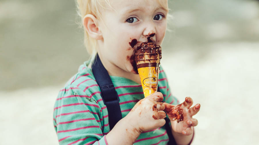 A Delectable Feast For Chocolate Day Wallpaper