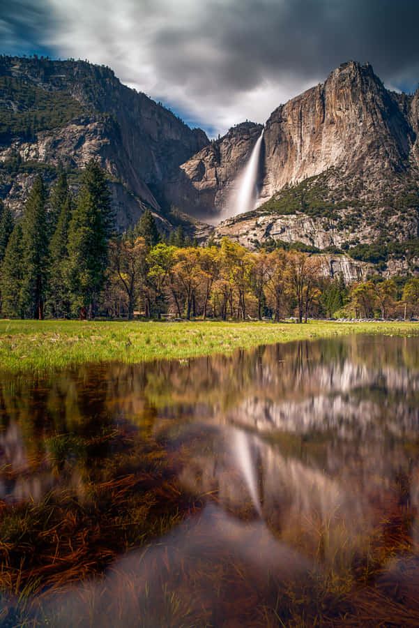 A Mountain In The Background Wallpaper