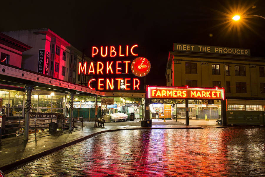 A Quiet Day At Pike Place Market Wallpaper