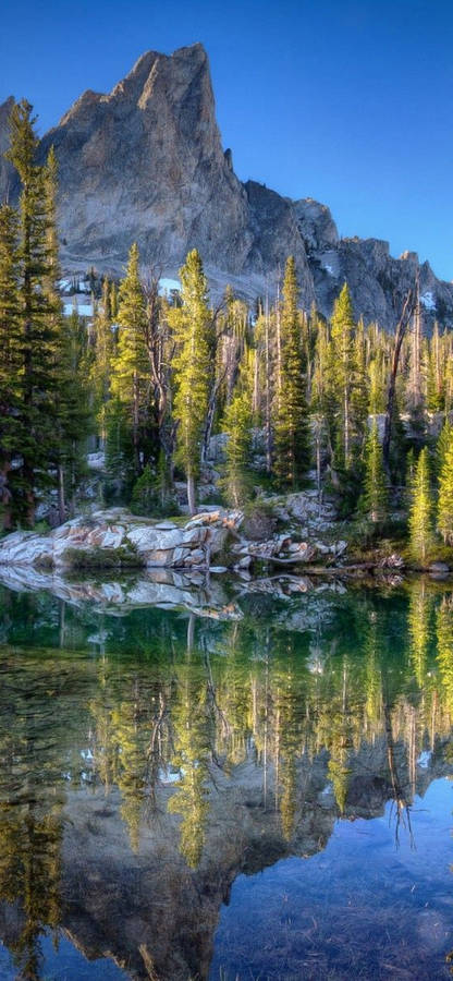 A Rocky Mountain In Idaho Wallpaper