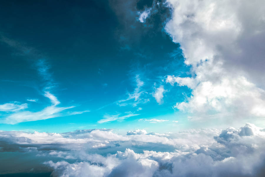 A Sea Of Blue Aesthetic Cloud Wallpaper