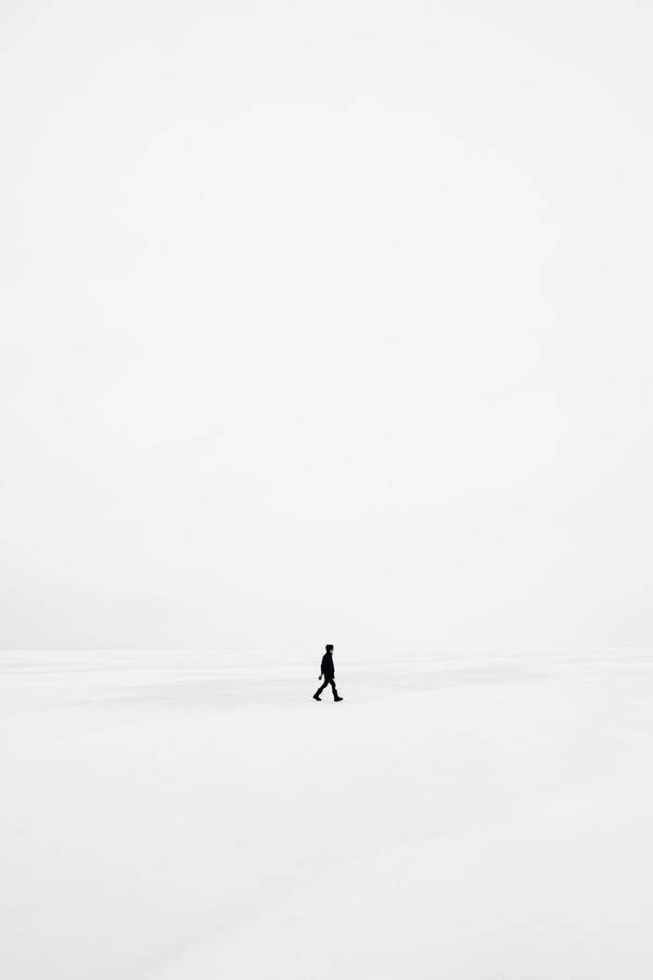 A Simplicity In Motion - Blank White Walking Man Wallpaper