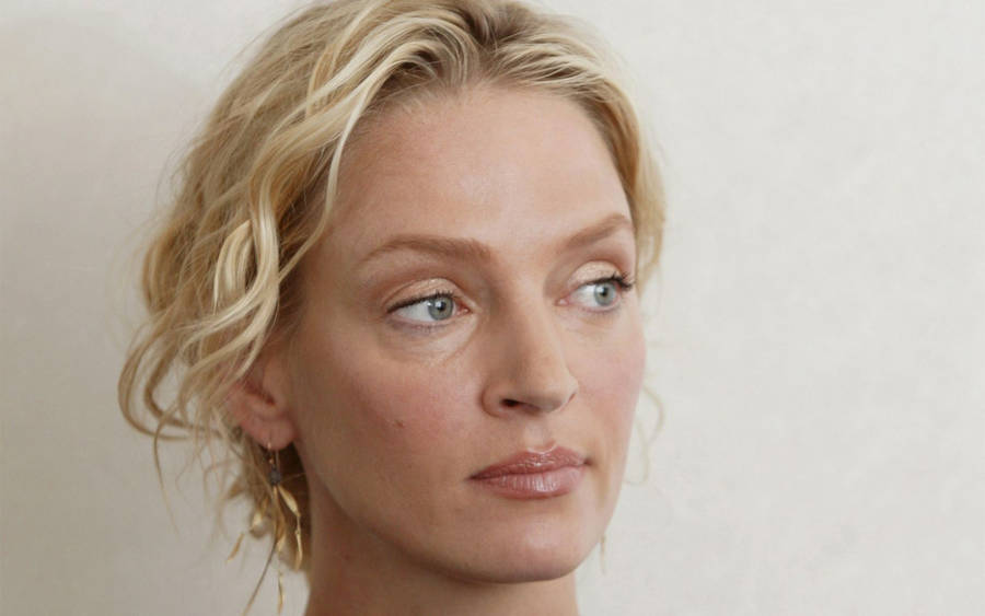 A Stunning Profile Of Uma Thurman Wallpaper