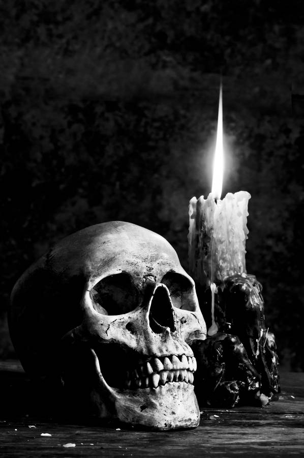 A Surrealistic Interpretation In Monochrome - Skull And Candle Wallpaper