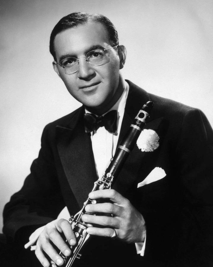 Acclaimed American Clarinetist, Benny Goodman, In A 1942 Portrait. Wallpaper