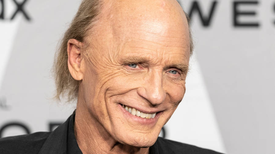 Actor Ed Harris Toothy Grin At Westworld Season 4 Premiere Wallpaper