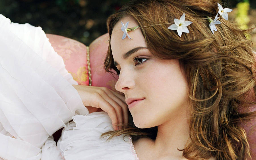 Actress Emma Watson Flower Crown Wallpaper