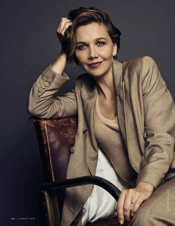 Actress Maggie Gyllenhaal Photoshoot Wallpaper