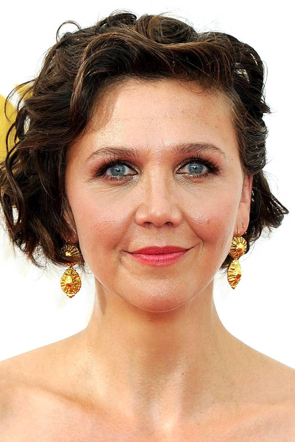 Actress Maggie Gyllenhaal Smiling Wallpaper