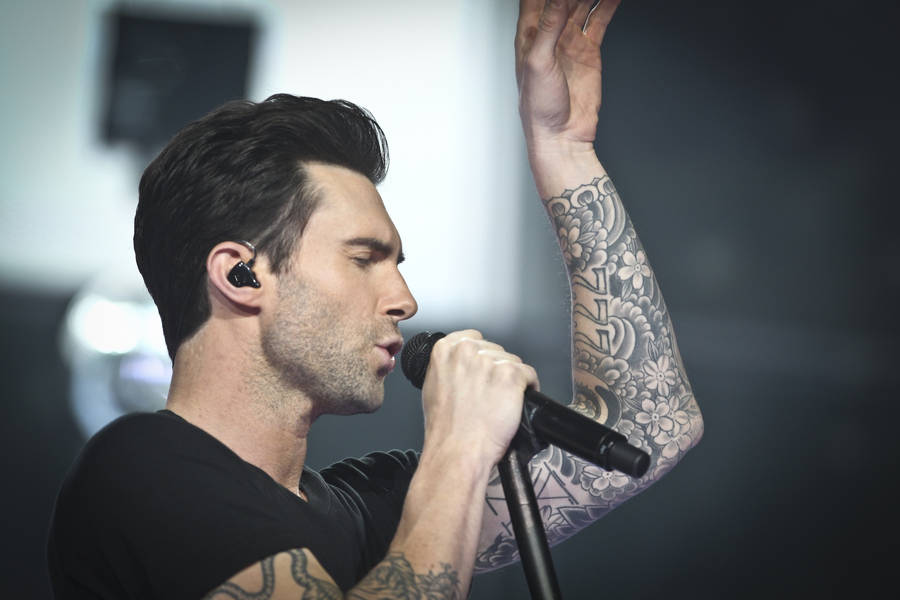 Adam Levine Lead Vocalist Wallpaper