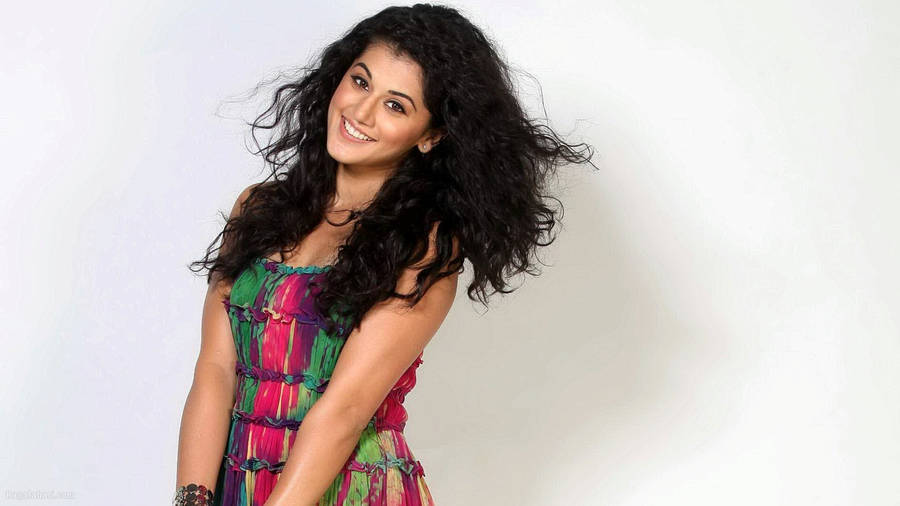 Adorable Taapsee Pannu Wallpaper