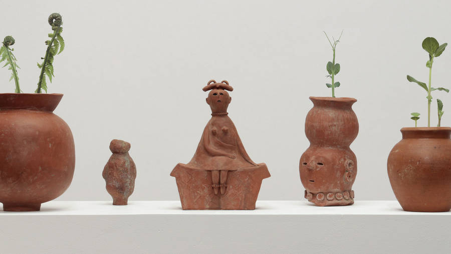 Aesthetic Clay Vase Folk Art Wallpaper