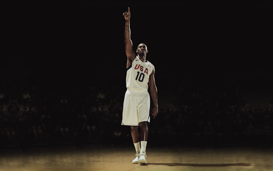 Aesthetic Kobe Bryant Raising A Hand Wallpaper