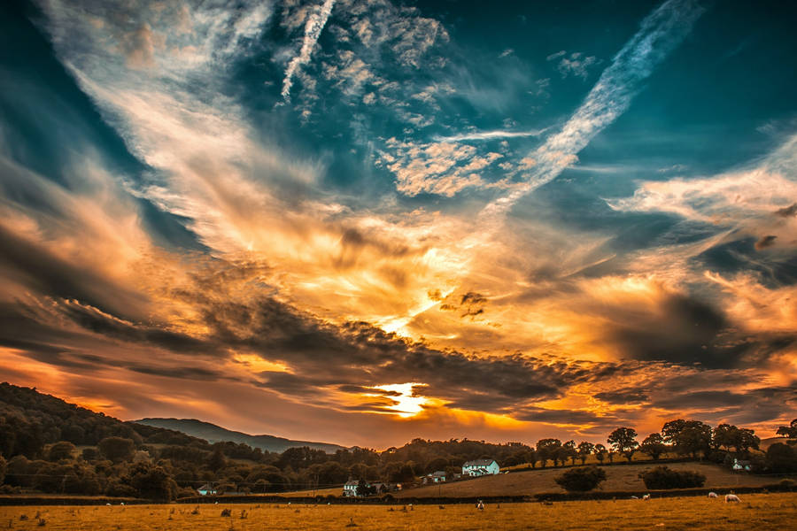 Aesthetic Sky Above The Fields Wallpaper