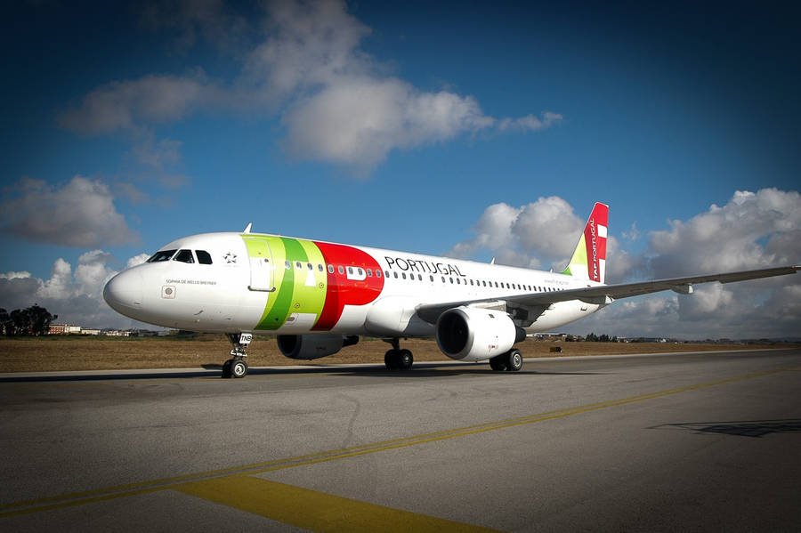 Aesthetic Tap Portugal Plane Wallpaper