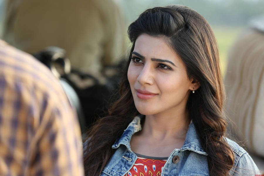 Akkineni Samantha Hd Annoyed Face Wallpaper