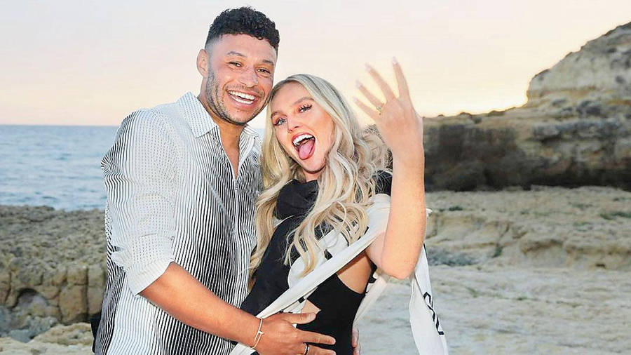 Alex Oxlade-chamberlain Engagement Photo Wallpaper