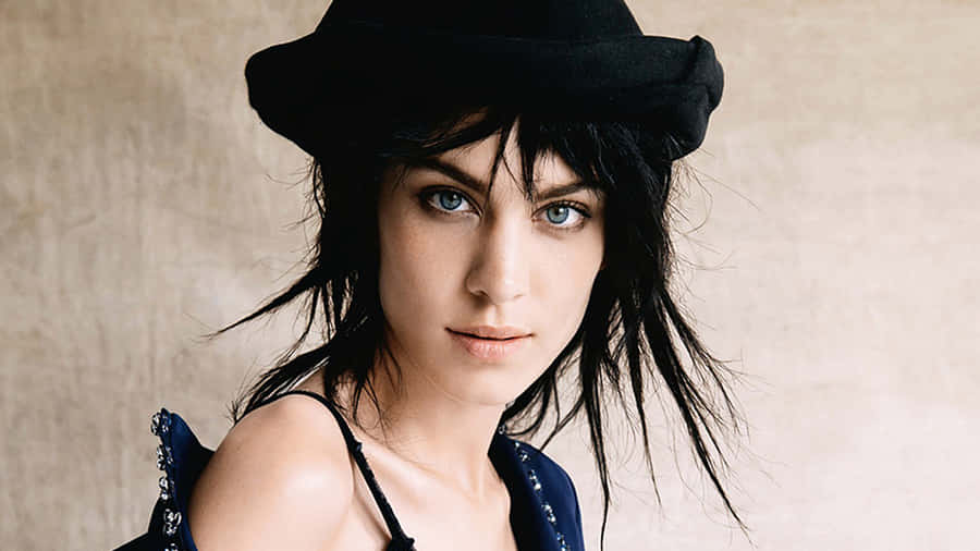 Alexa Chung Black Hat Blue Eyes Wallpaper