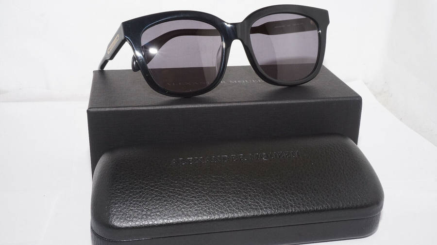 Alexander Mcqueen Fashion Classic Sunglasses Wallpaper