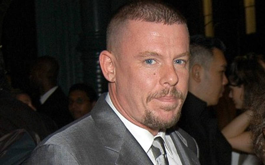 Alexander Mcqueen's Fashion Legacy- A Creative Visionary Wallpaper