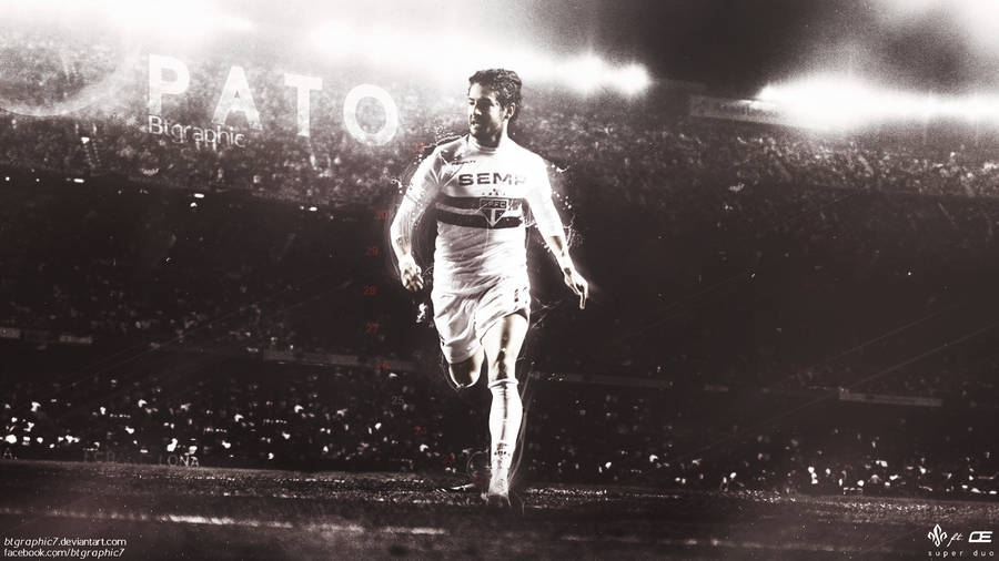 Alexandre Pato In Action For Sao Paulo Fc Wallpaper