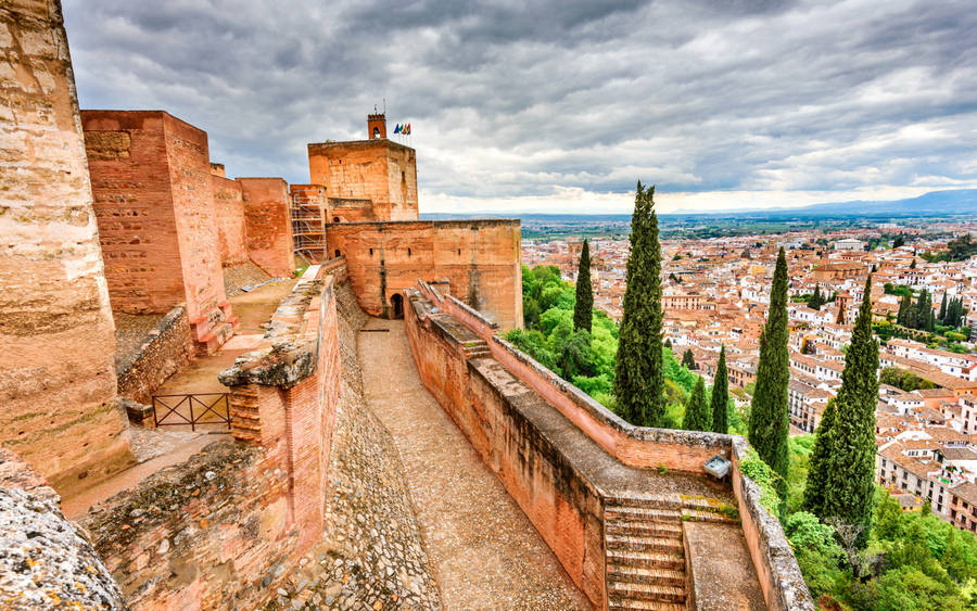 Alhambra Overlooking Granada Wallpaper