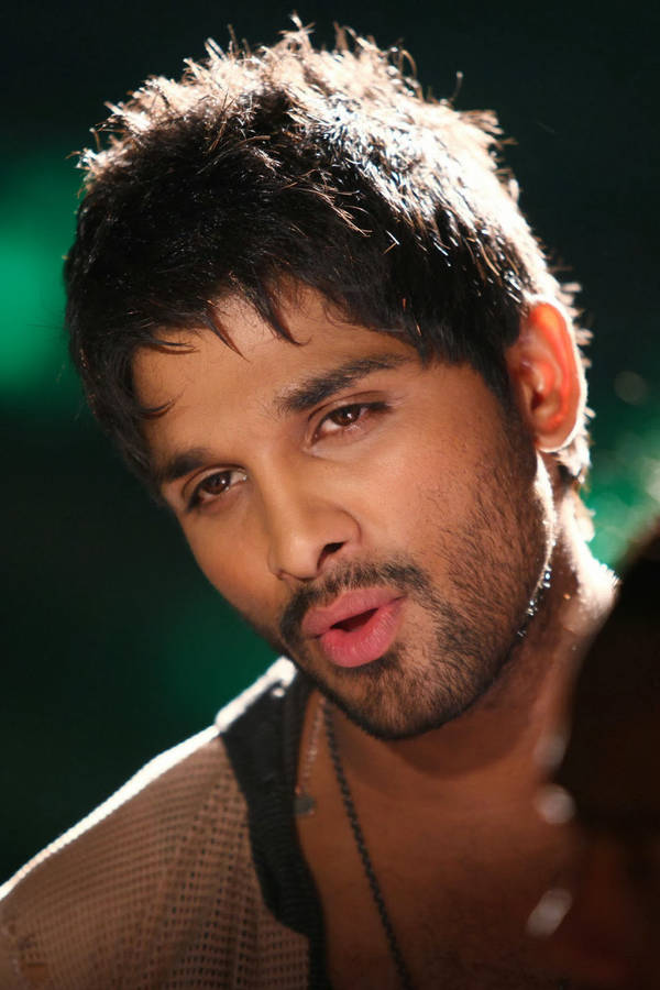 Allu Arjun In Tank Top Wallpaper