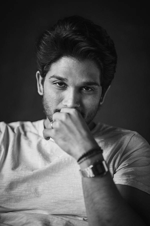 Allu Arjun In White Shirt Black And White Wallpaper