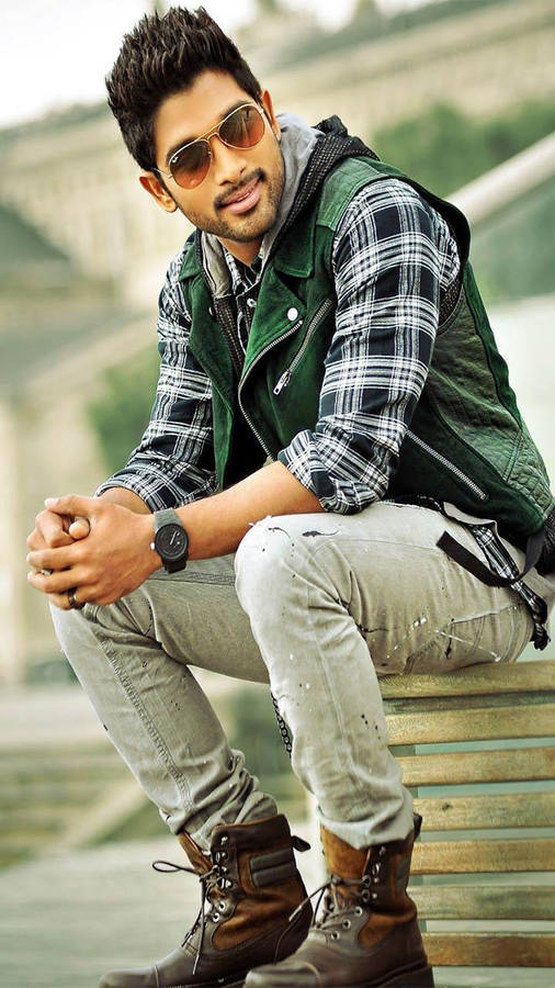 Allu Arjun Wearing Vest Wallpaper