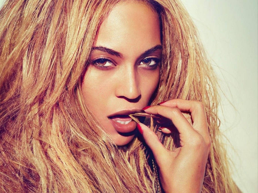 Alluring Beauty Of Beyonce Wallpaper