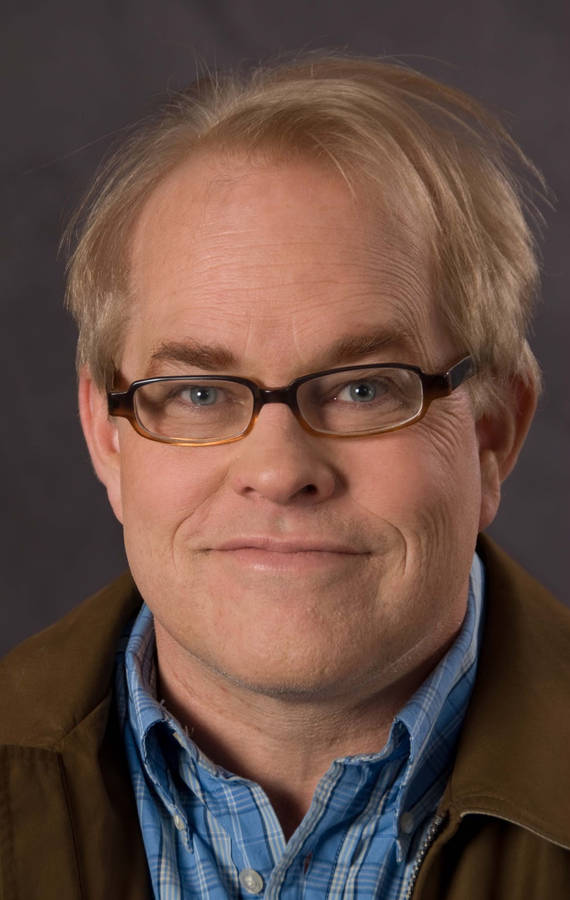 American Actor Philip Seymour Wearing Eyeglasses Wallpaper