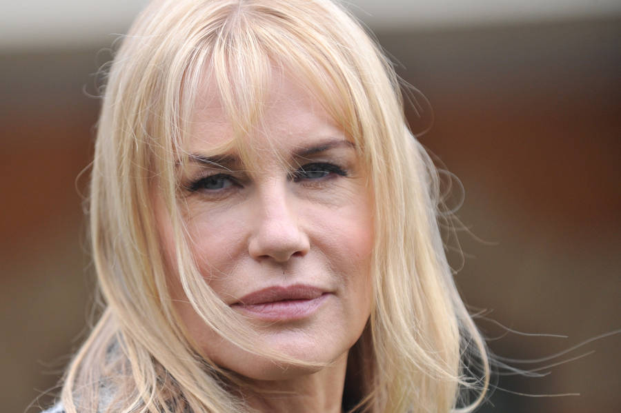 American Actress Daryl Hannah Wallpaper