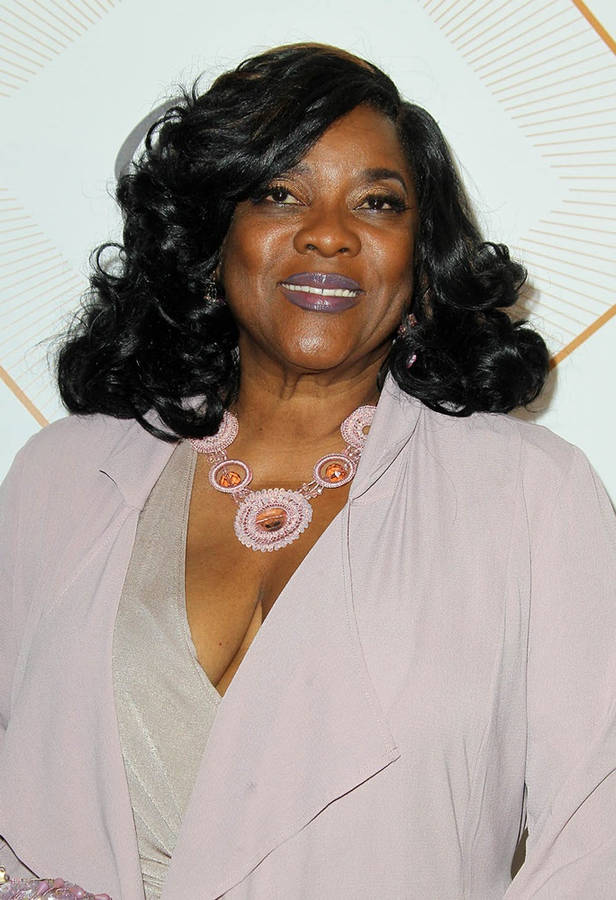 American Actress Loretta Devine 11th Annual Essence Black Women Wallpaper