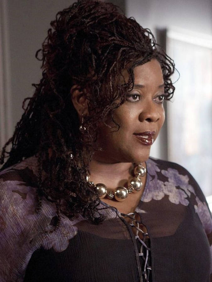 American Actress Loretta Devine As Juanita Sims Wallpaper