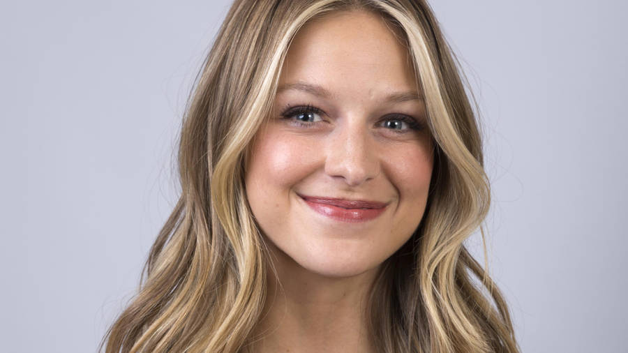 American Actress Melissa Benoist Wallpaper