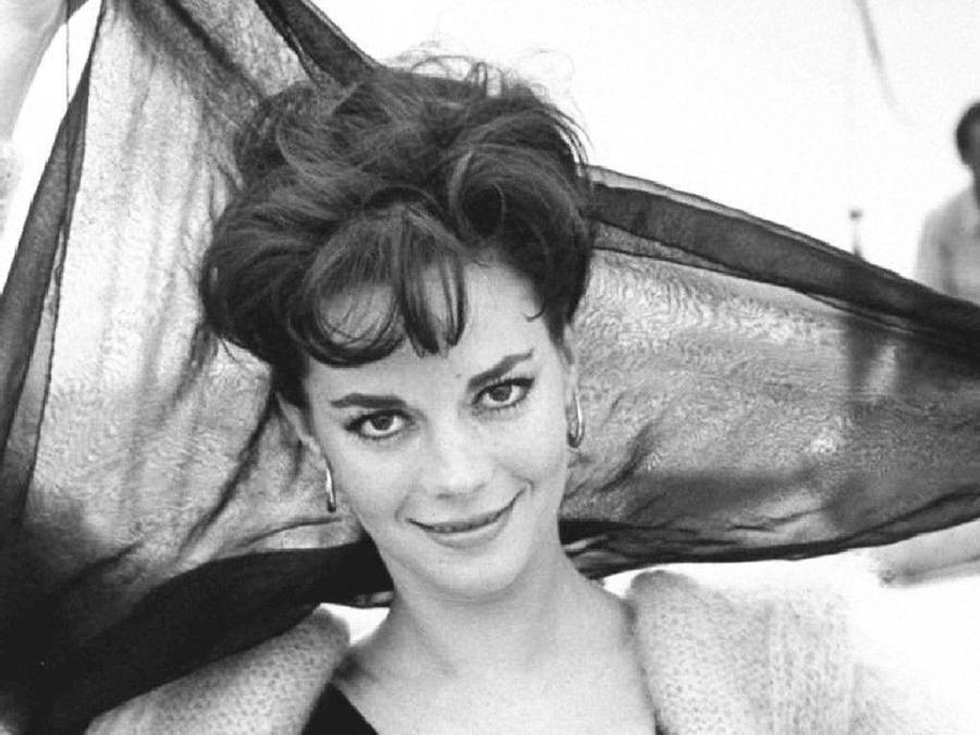 American Actress Natalie Wood With A Scarf Wallpaper