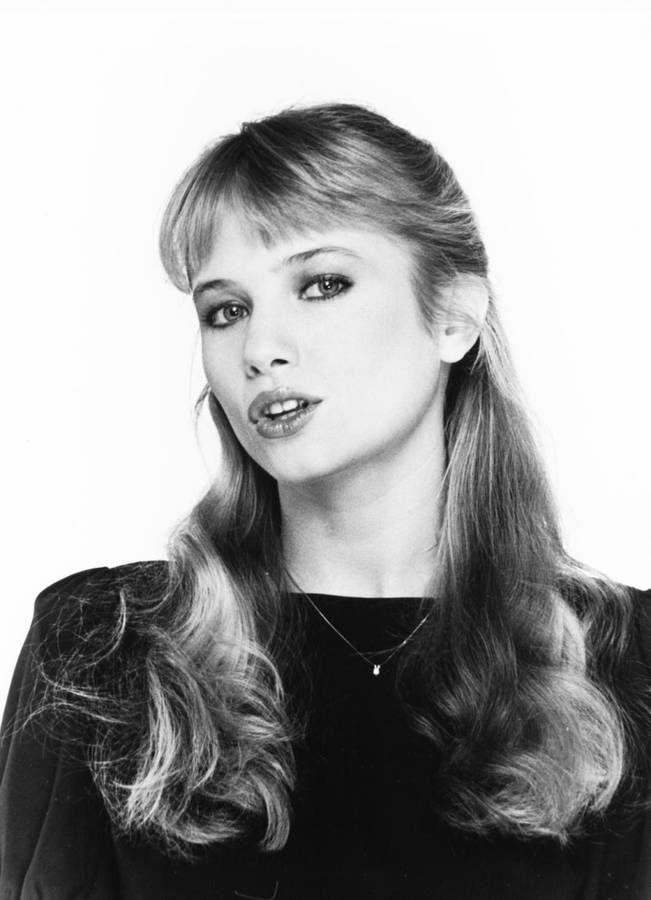 American Actress Rebecca De Mornay Black And White 1980s Wallpaper