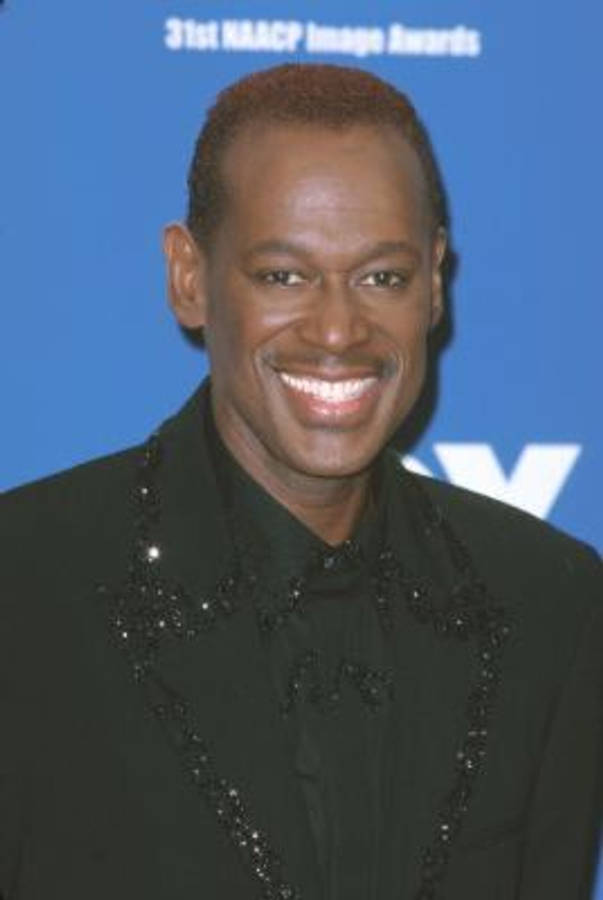 American Male Singer Luther Vandross Wallpaper