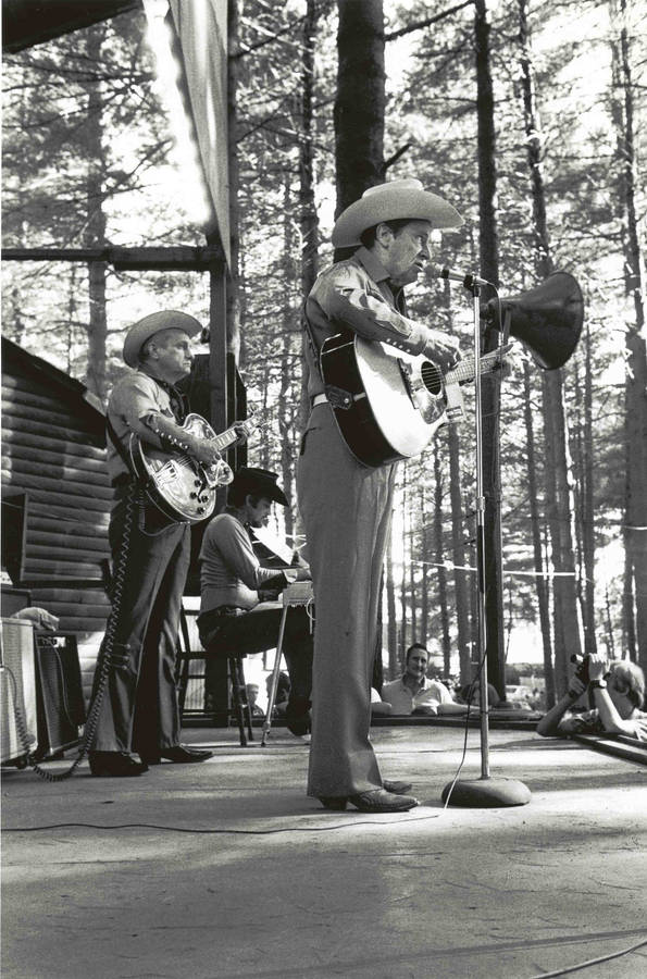 American Singer Ernest Tubb Performing Wallpaper