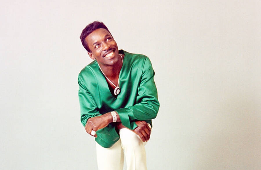 American Singer Wilson Pickett In Green 1965 Photoshoot Wallpaper