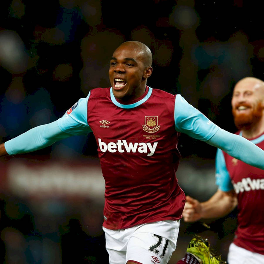 Angelo Ogbonna Celebration West Ham Wallpaper