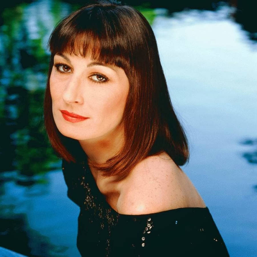 Anjelica Huston American Actress And Director Wallpaper