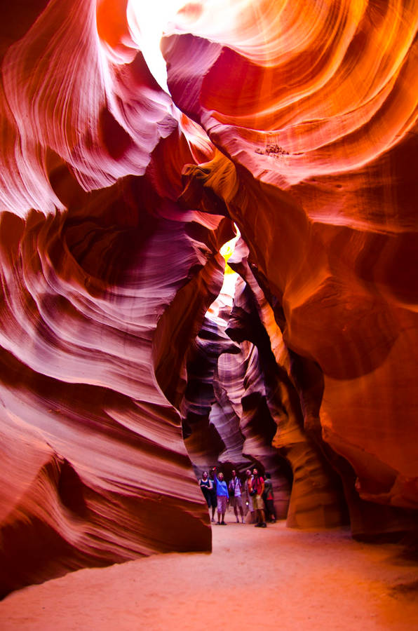 Antelope Canyon Tourists Wallpaper