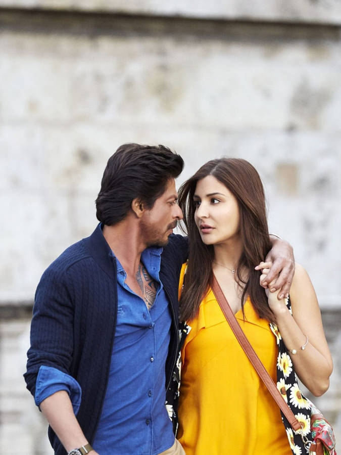 Anushka Sharma With Shah Rukh Khan Wallpaper